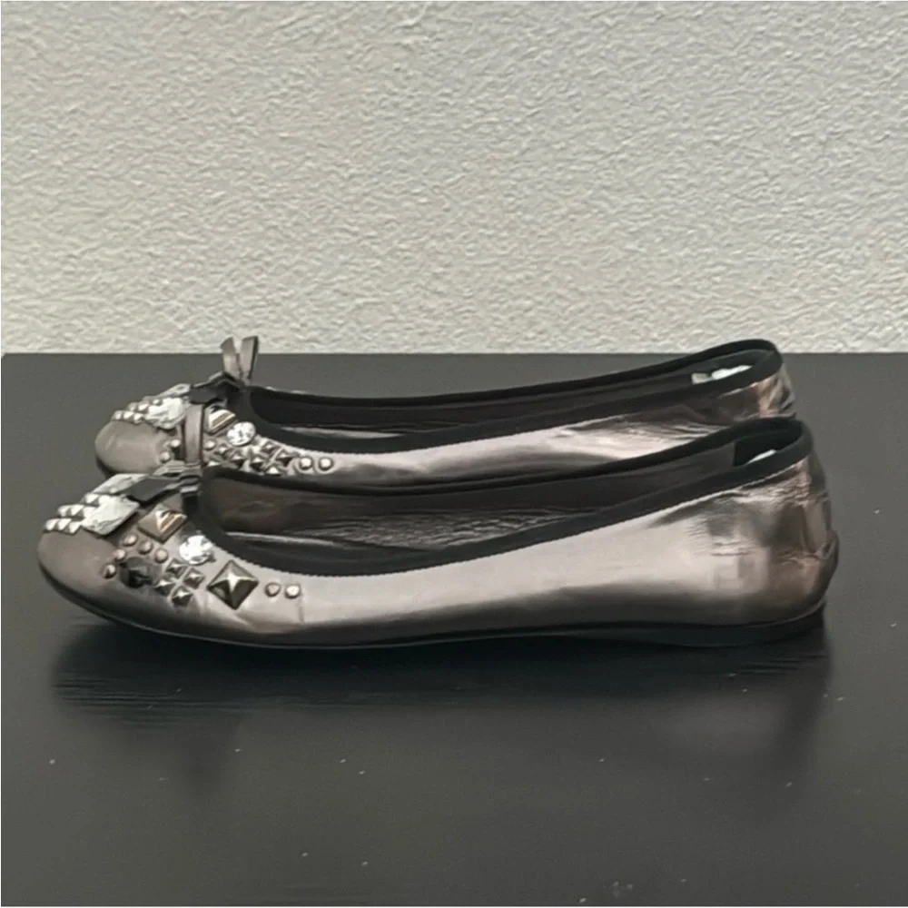 Authentic Prada luxury designer woman's signature silver soft leather flats 10